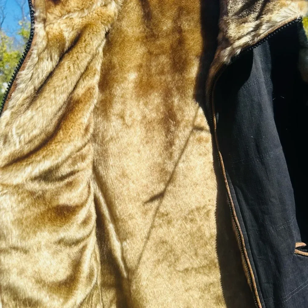 Montana Co. Fur Long Vest 20”p2p 31” long sz M/L reversible - Picture 4 of 9